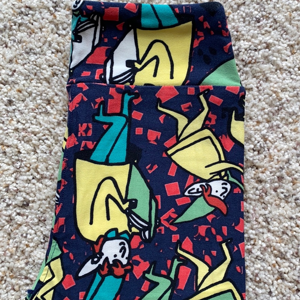 • Lularoe Tween Leggings •